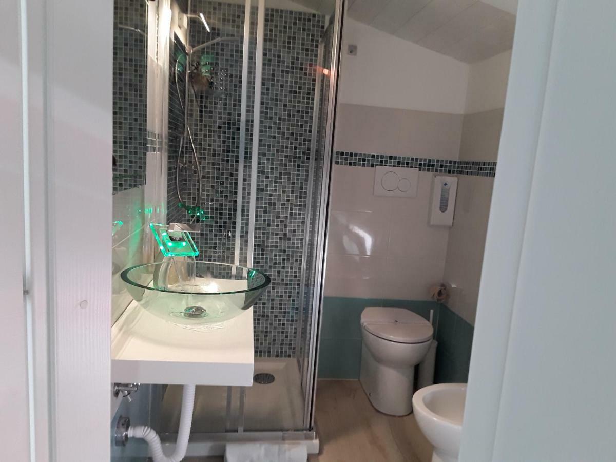 Camera Matrimoniale con Bagno Privato